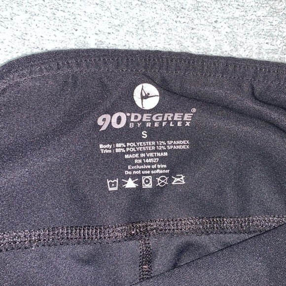 90 Degree Leggings - Picture 3 of 4